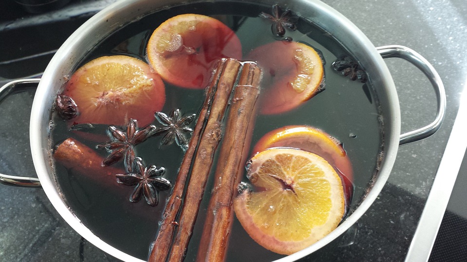 FIND OUT MORE ABOUT MULLED WINE SPICES