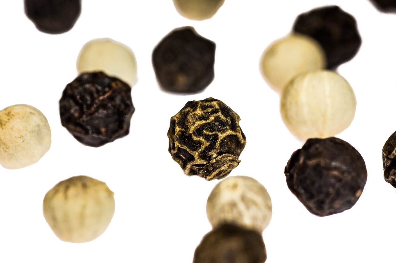 FIND OUT MORE ABOUT WHITE PEPPER